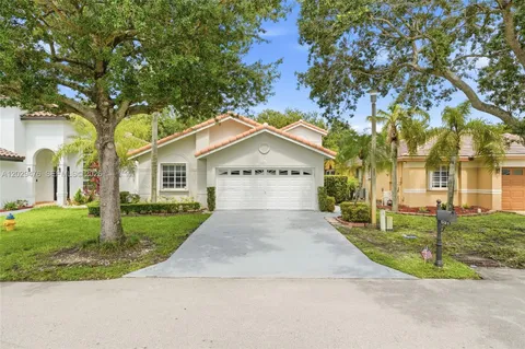 $635,000 | 531 Southwest 176th Avenue, Pembroke Pines, FL 33029