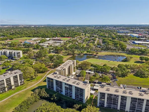 $260,000 | 900 Cove Cay Drive, Unit 5F, Clearwater, FL 33760