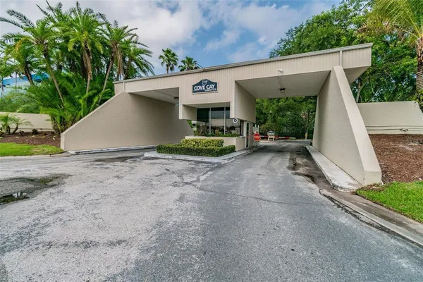 $260,000 | 900 Cove Cay Drive, Unit 5F, Clearwater, FL 33760