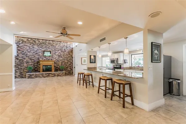 $260,000 | 900 Cove Cay Drive, Unit 5F, Clearwater, FL 33760