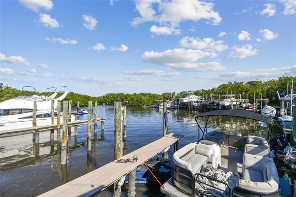 $260,000 | 900 Cove Cay Drive, Unit 5F, Clearwater, FL 33760