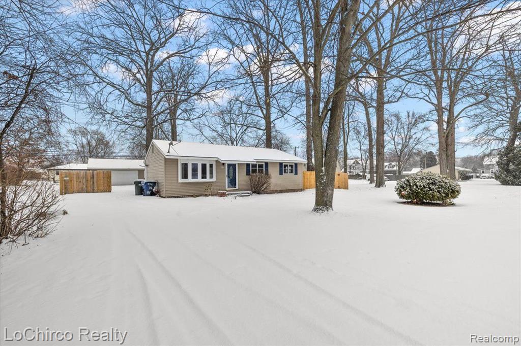 3147 Culbertson Avenue Rochester Hills, MI 48307 - Photo 3 of 38