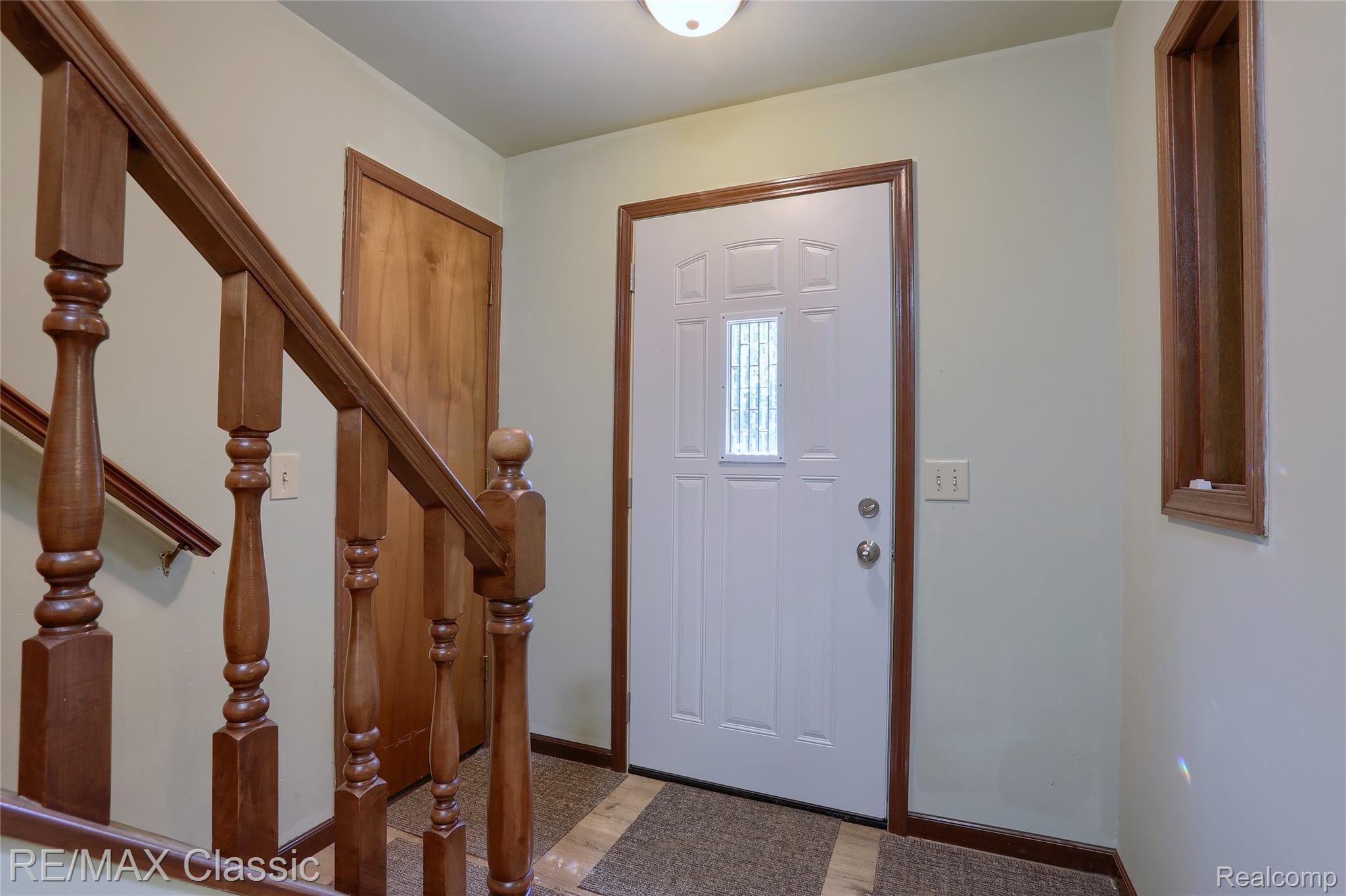 16645 Bordman Road Allenton, MI 48002 - Photo 7 of 48 Foyer view