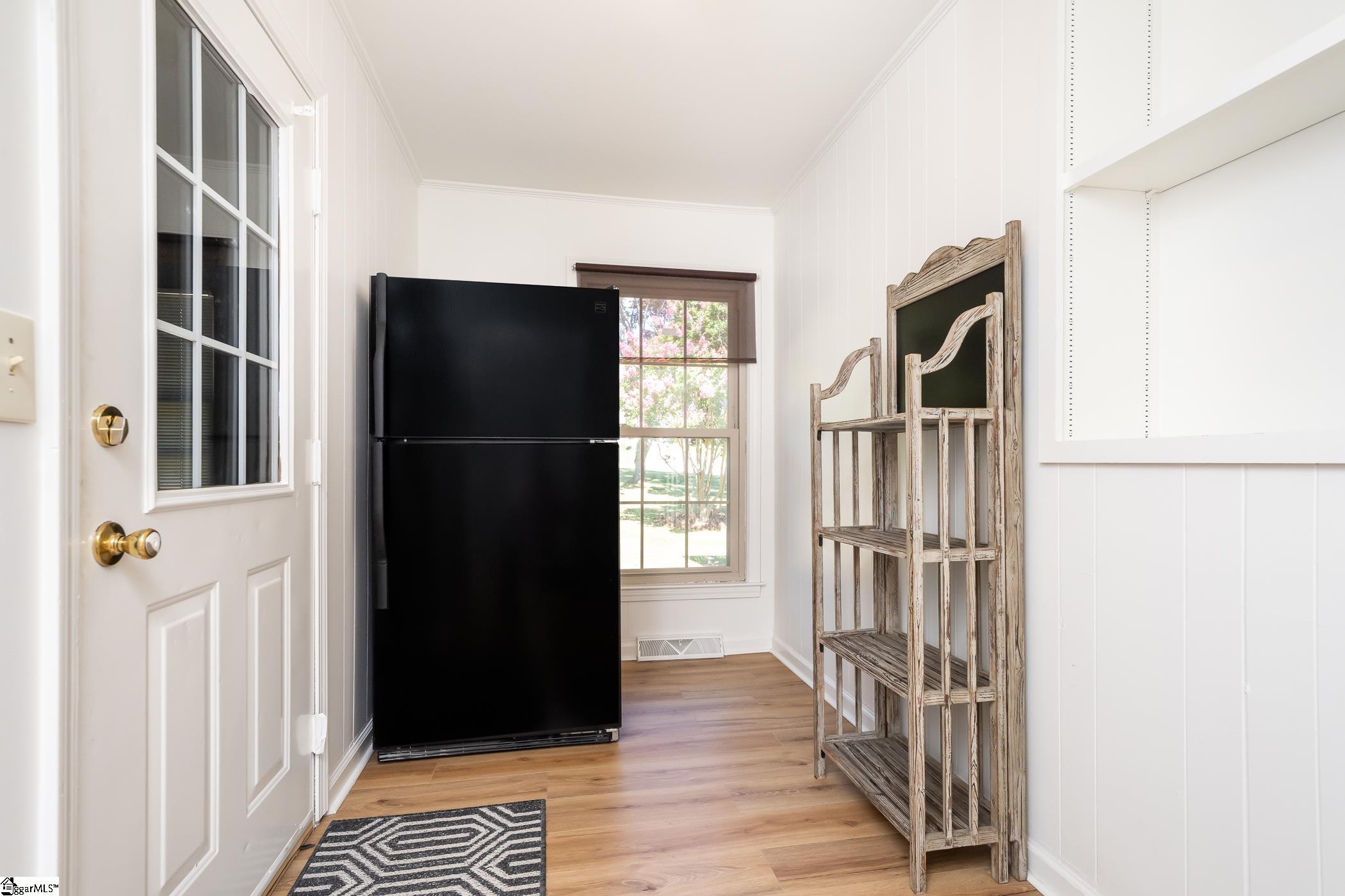 406 Mt Vernon Road Greer, SC 29651 - Photo 11 of 36