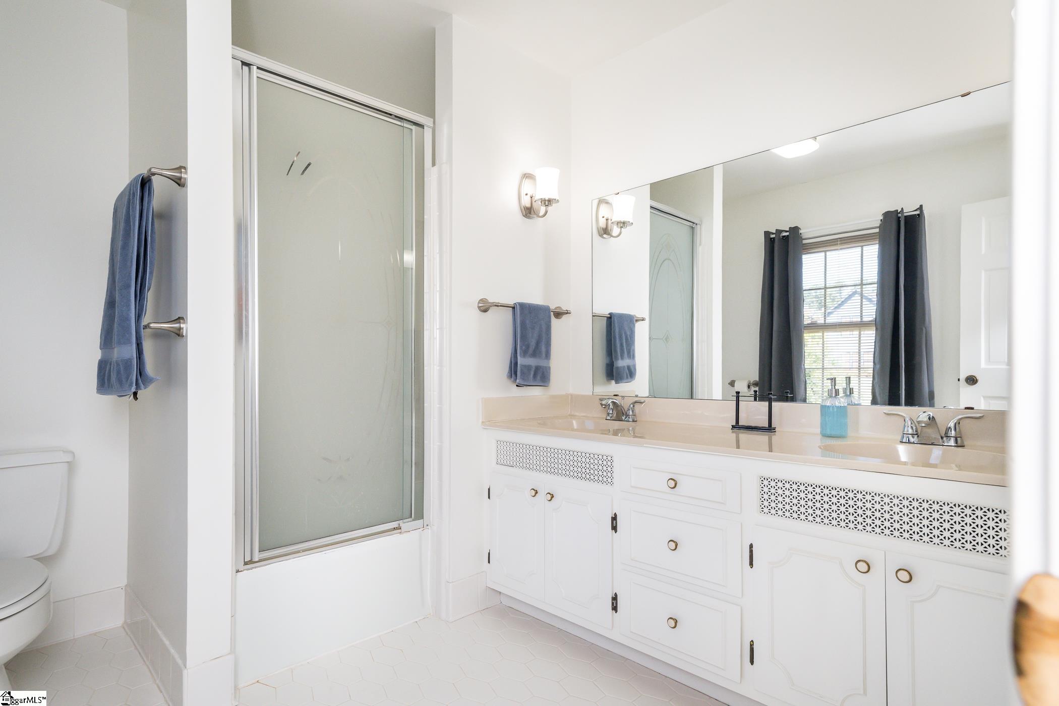 406 Mt Vernon Road Greer, SC 29651 - Photo 21 of 36