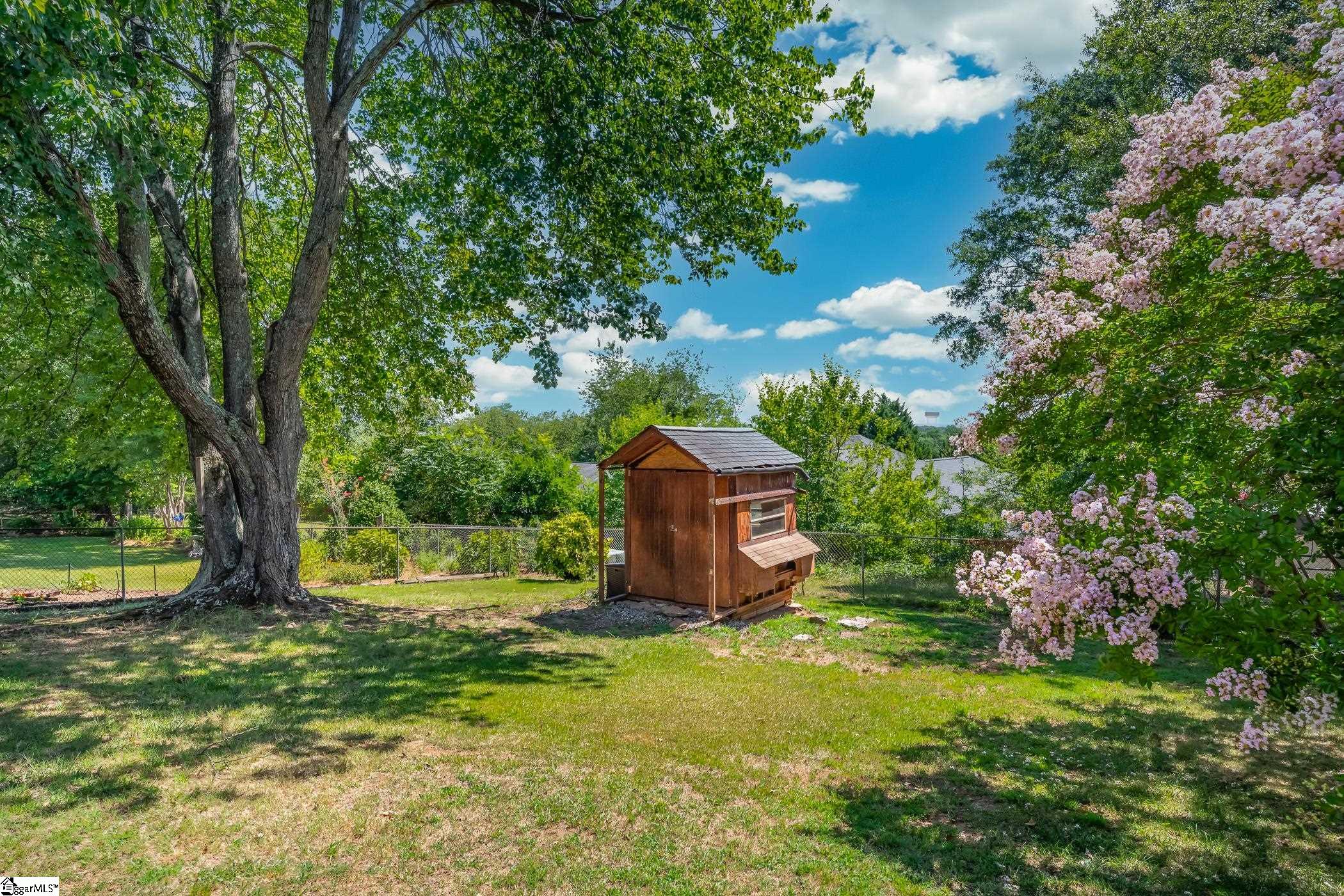 406 Mt Vernon Road Greer, SC 29651 - Photo 33 of 36