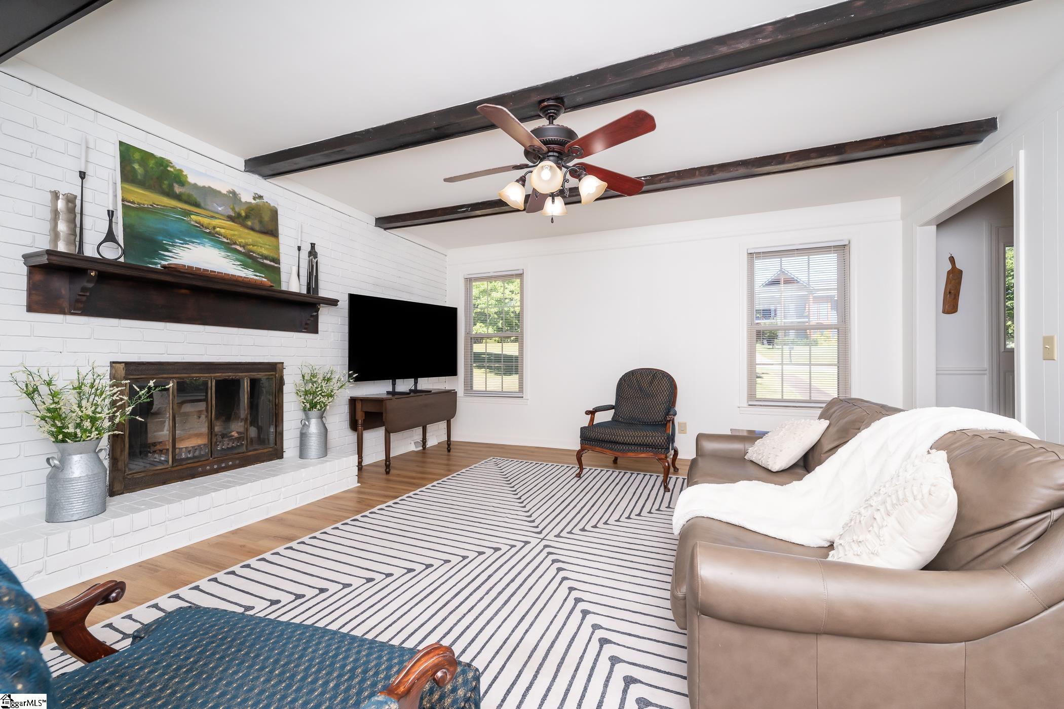 406 Mt Vernon Road Greer, SC 29651 - Photo 5 of 36