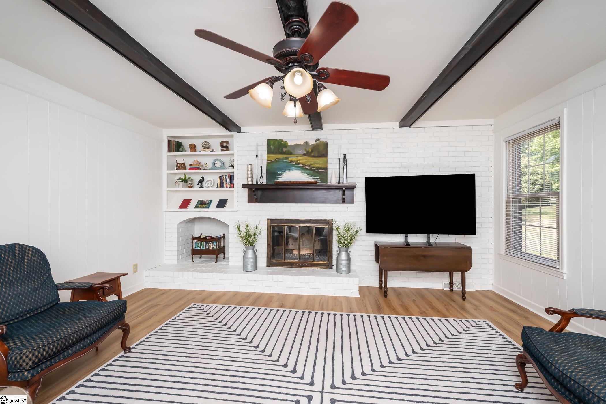 406 Mt Vernon Road Greer, SC 29651 - Photo 6 of 36