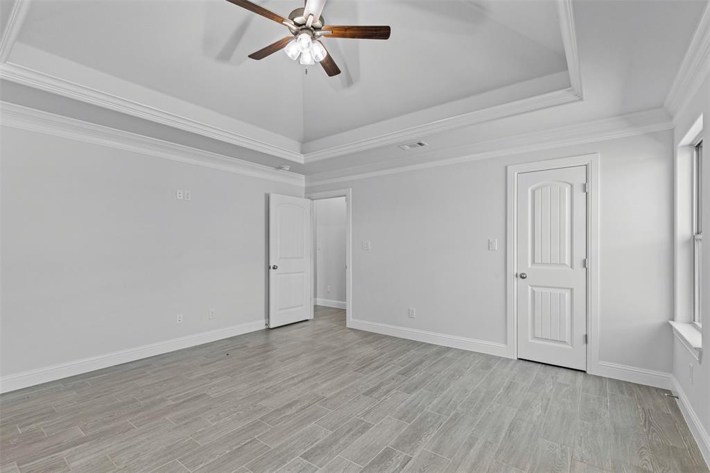 624 Jameson Springtown, TX 76082 - Photo 19 of 40 a view of an empty room