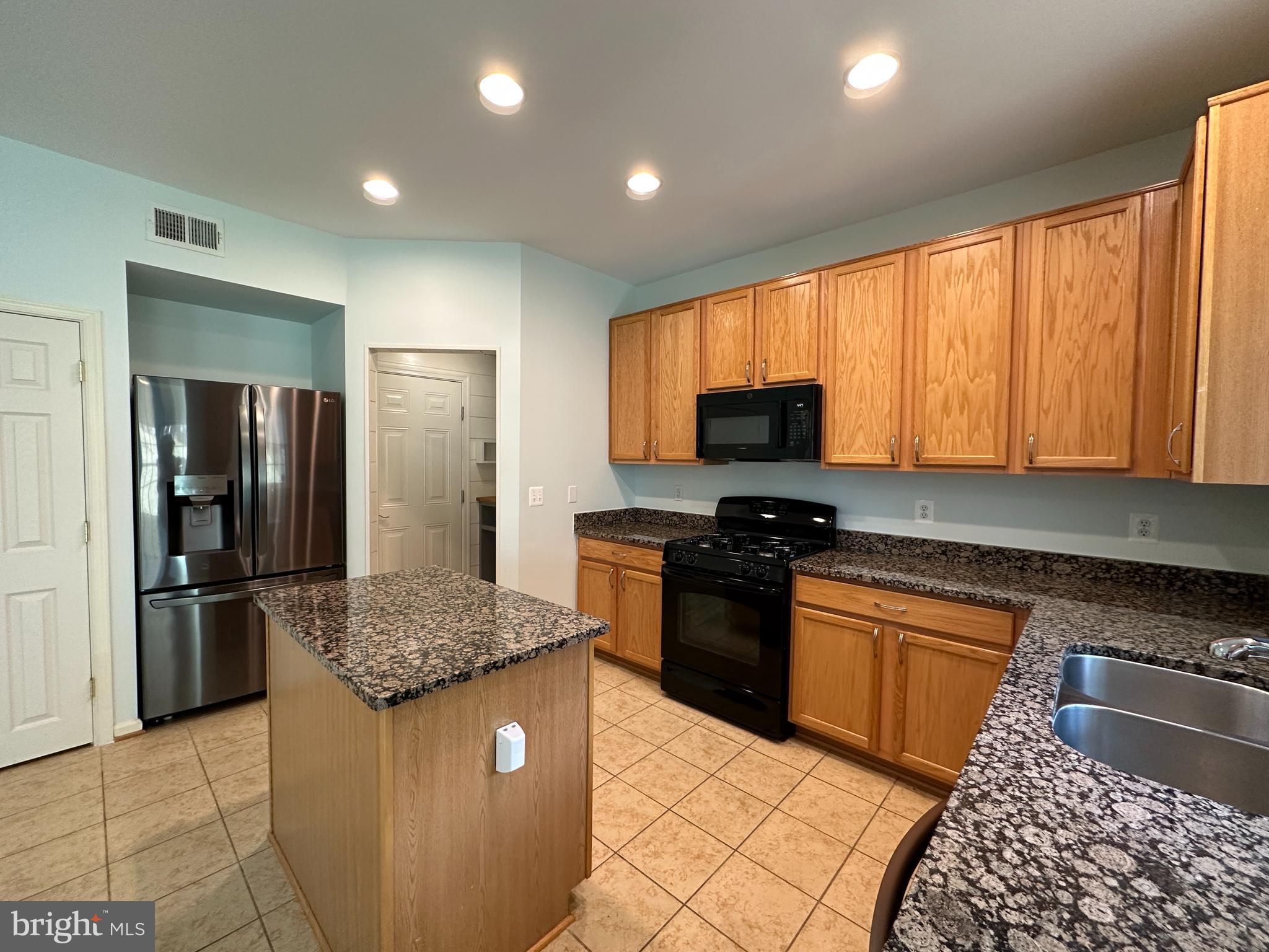 13758 Restina Road Bristow, VA 20136 - Photo 13 of 48 13758 Restina Rd Kitchen