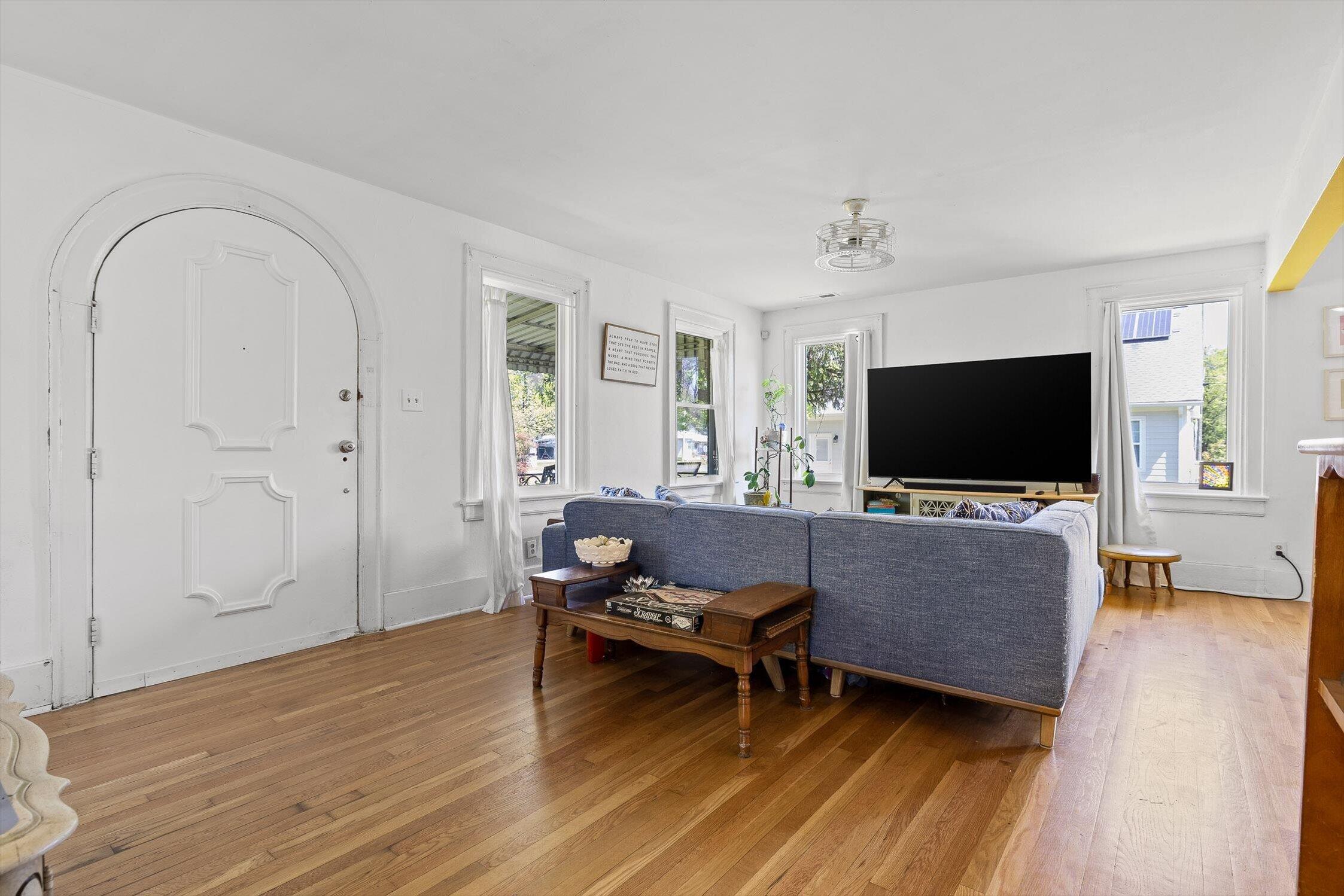 4592 Old Mission Road Chattanooga, TN 37411 - Photo 4 of 38 09-Old Mission-9