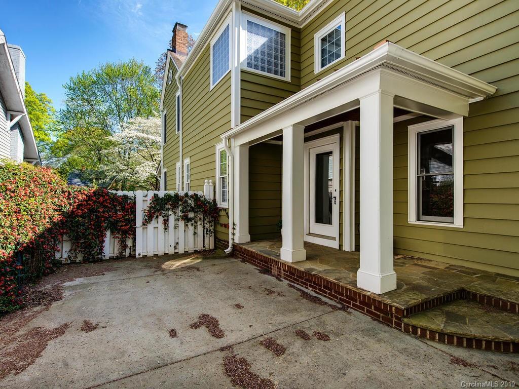 1614 Park Road Charlotte, NC 28203 - Photo 27 of 28 a front view of a house