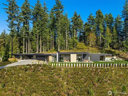 $6,490,000 | Undisclosed Address, Issaquah, WA 98029