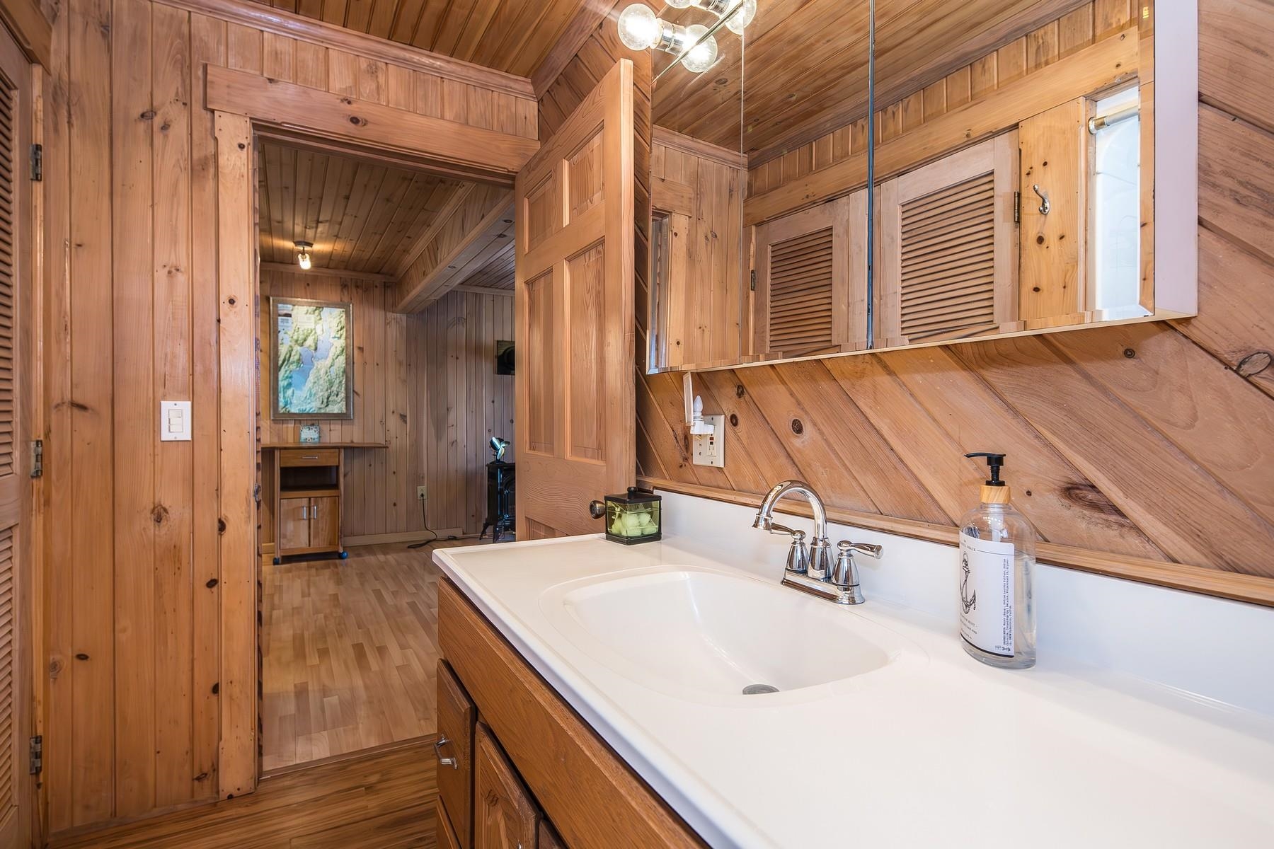 17 West Crystal Haven Castleton, VT 05732 - Photo 20 of 38