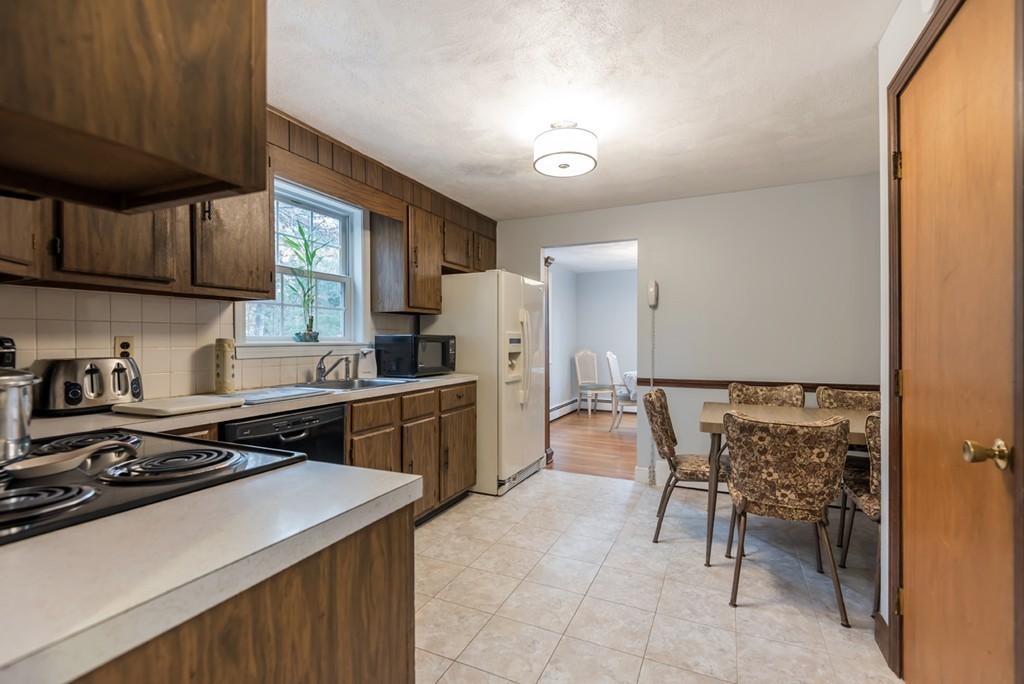 401 High Plain Road Andover, MA 01810 - Photo 6 of 24