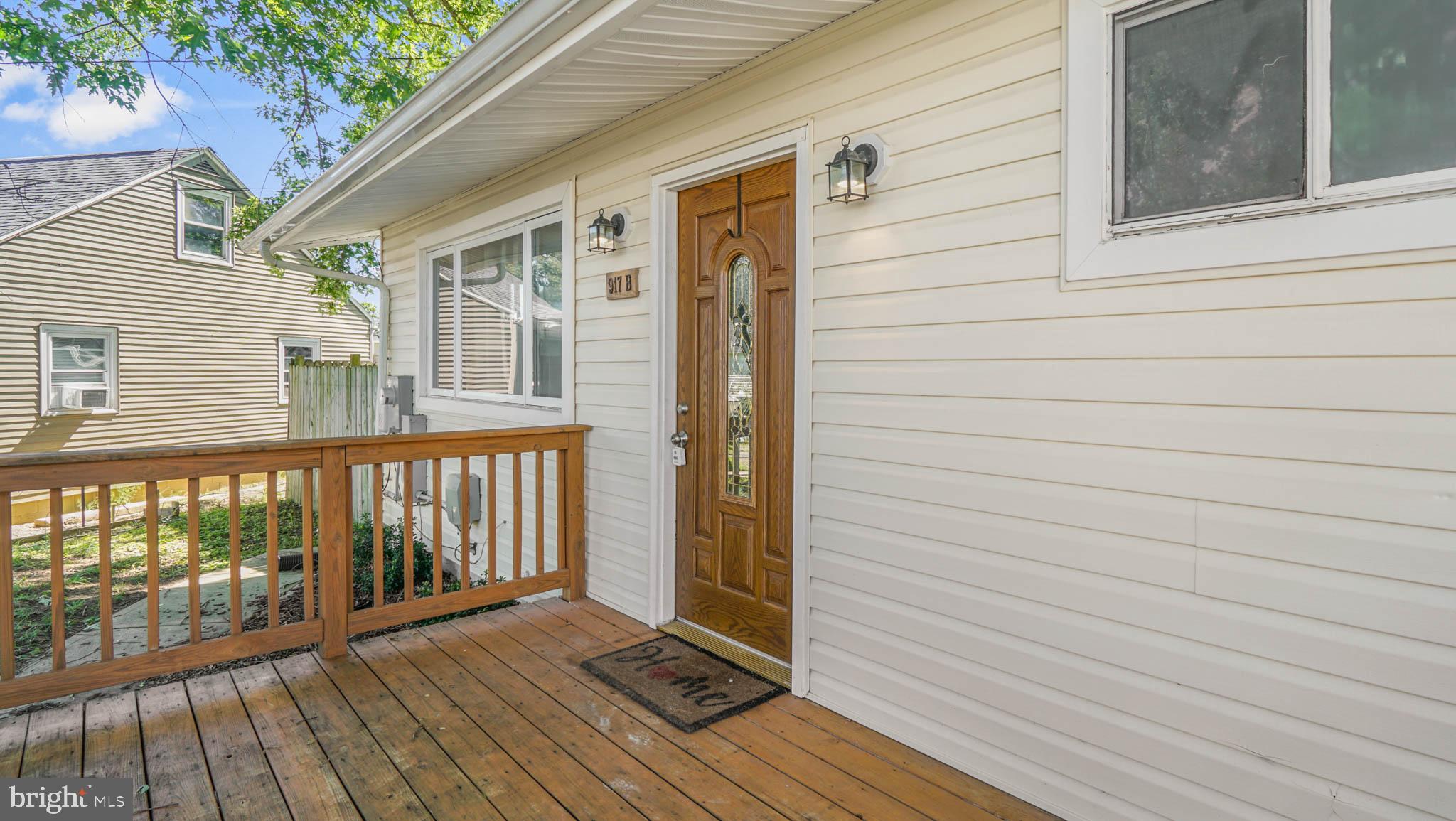 917 Oakleigh Beach Road Baltimore, MD 21222 - Photo 3 of 27 Front porch