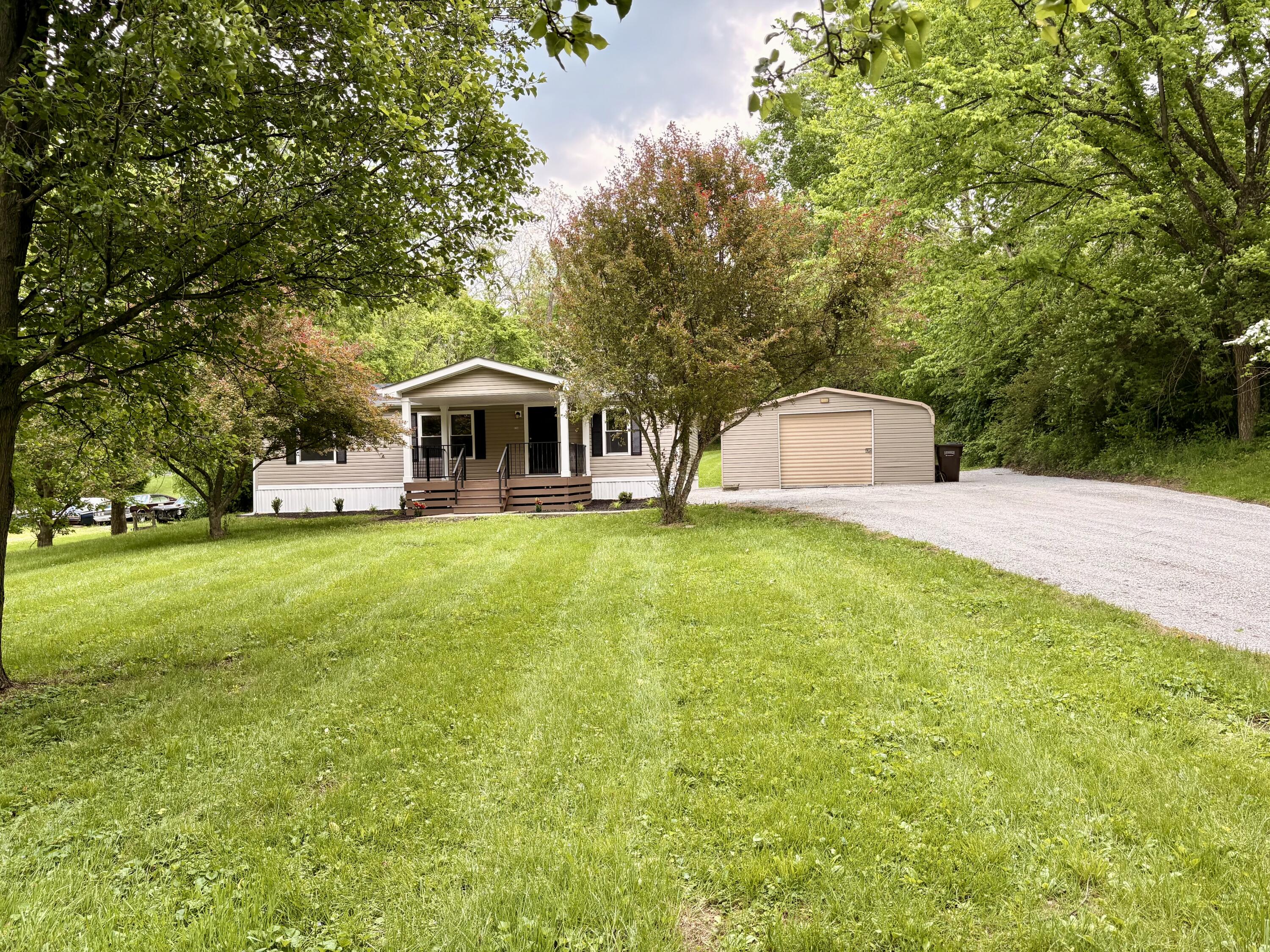 12348 Crouch Road Walton, KY 41094 - Photo 1 of 27 IMG_7315