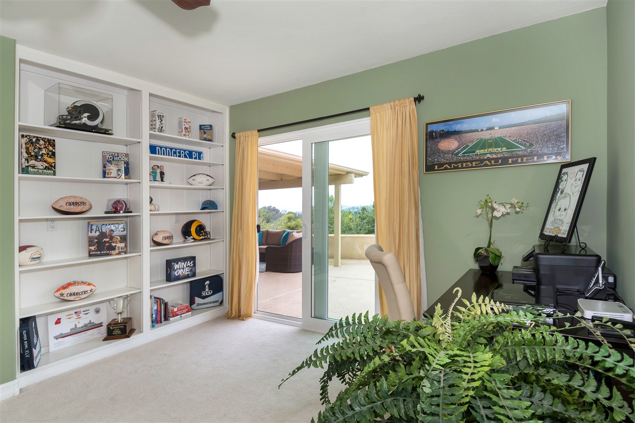 16302 Woodson View Road Poway, CA 92064 - Photo 11 of 25