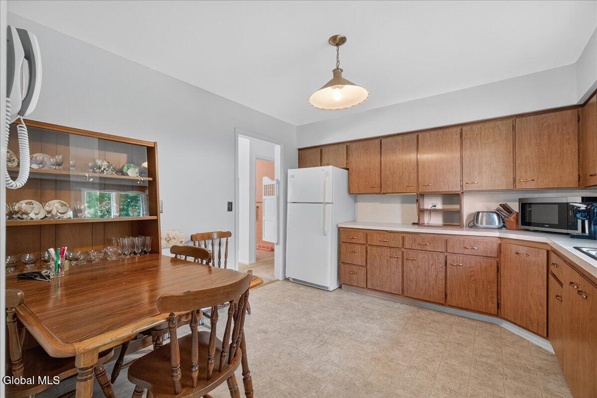 261 Pruyn Hill Road Halfmoon, NY 12118 - Photo 12 of 46 14-261 Pruyn Hill Rd-14