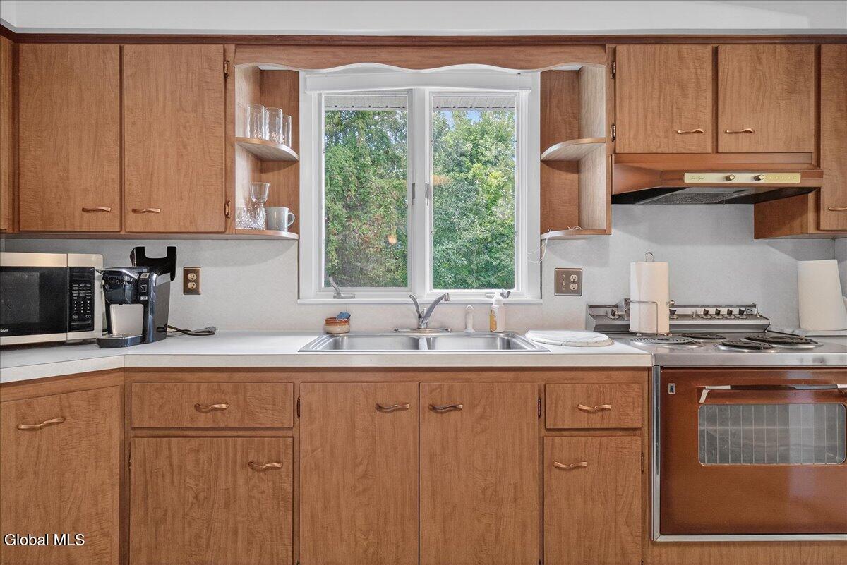 261 Pruyn Hill Road Halfmoon, NY 12118 - Photo 14 of 46 17-261 Pruyn Hill Rd-17