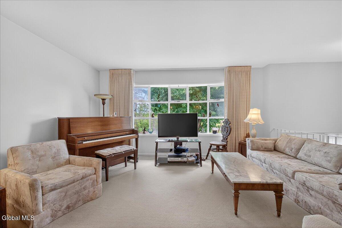 261 Pruyn Hill Road Halfmoon, NY 12118 - Photo 19 of 46 09-261 Pruyn Hill Rd-9