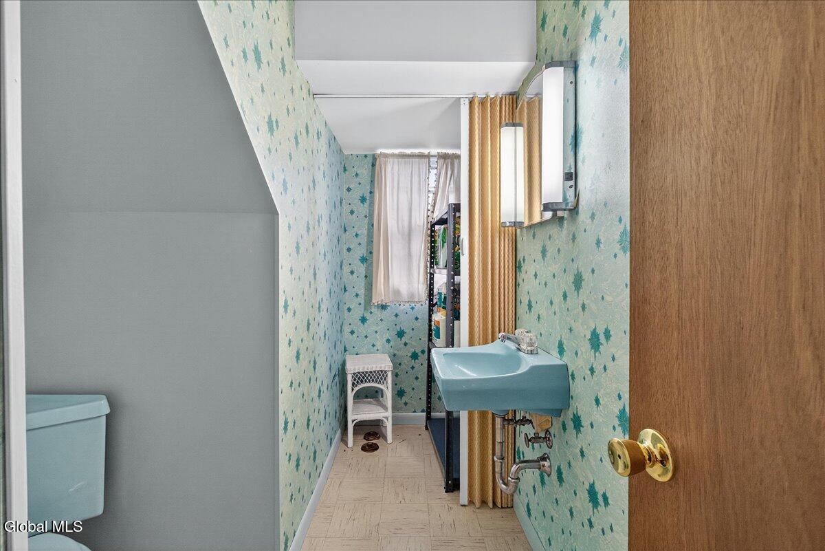 261 Pruyn Hill Road Halfmoon, NY 12118 - Photo 37 of 46 36-261 Pruyn Hill Rd-36