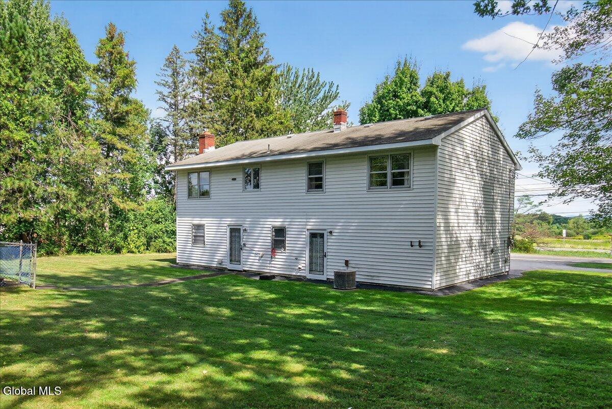 261 Pruyn Hill Road Halfmoon, NY 12118 - Photo 8 of 46 04-261 Pruyn Hill Rd-4