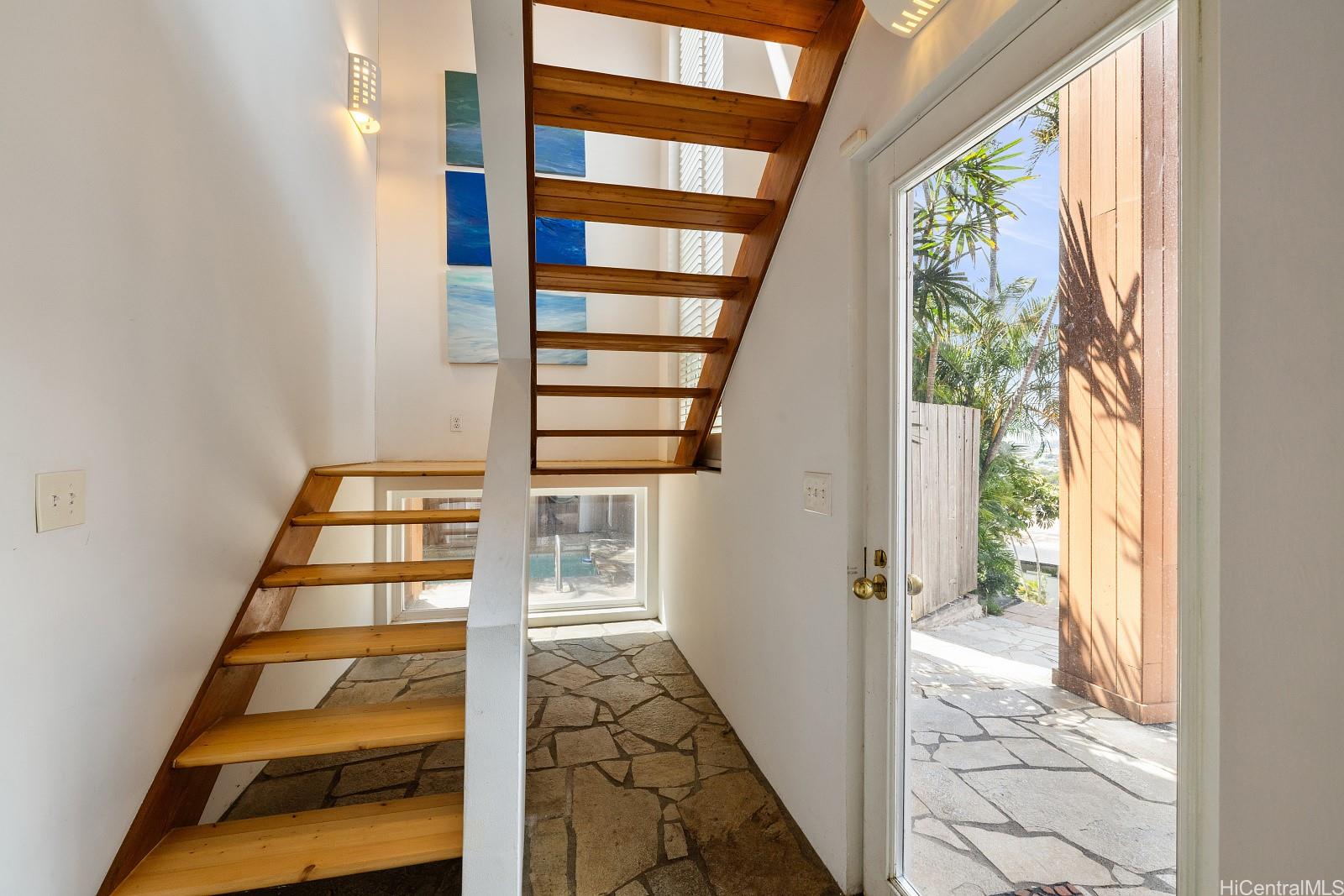 8 Prospect Street Honolulu, HI 96813 - Photo 12 of 25 a view of staircase with large window