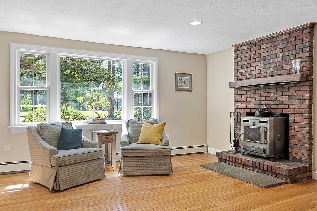 38 Old Road Westford, MA 01886 - Photo 6 of 42 Gallery Image 6