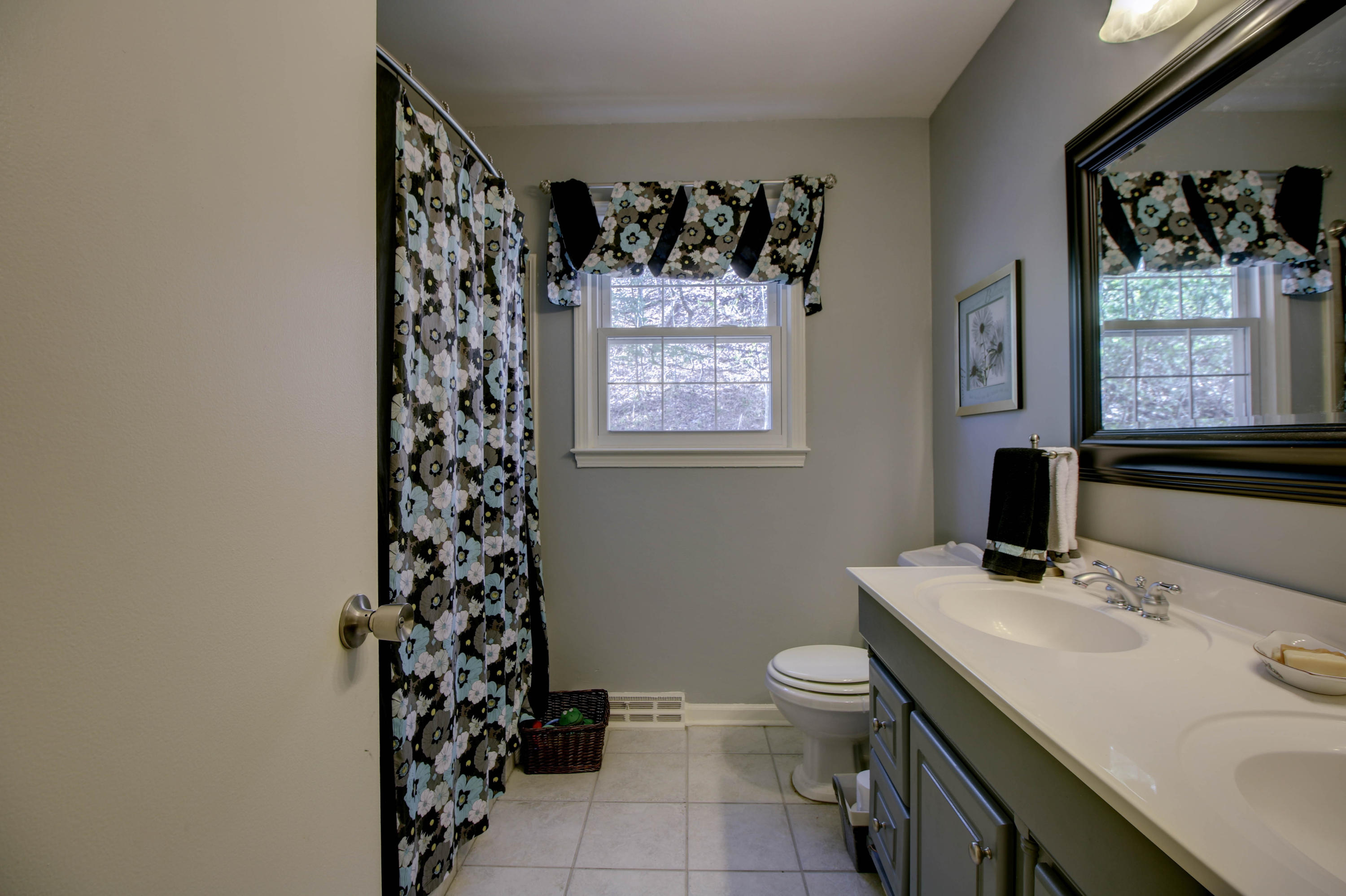 6061 Burnham Road Roanoke, VA 24018 - Photo 23 of 31 _MG_0882_3_4_5_6_7_8