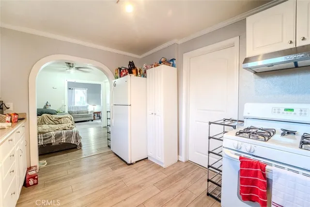 a view of utility room