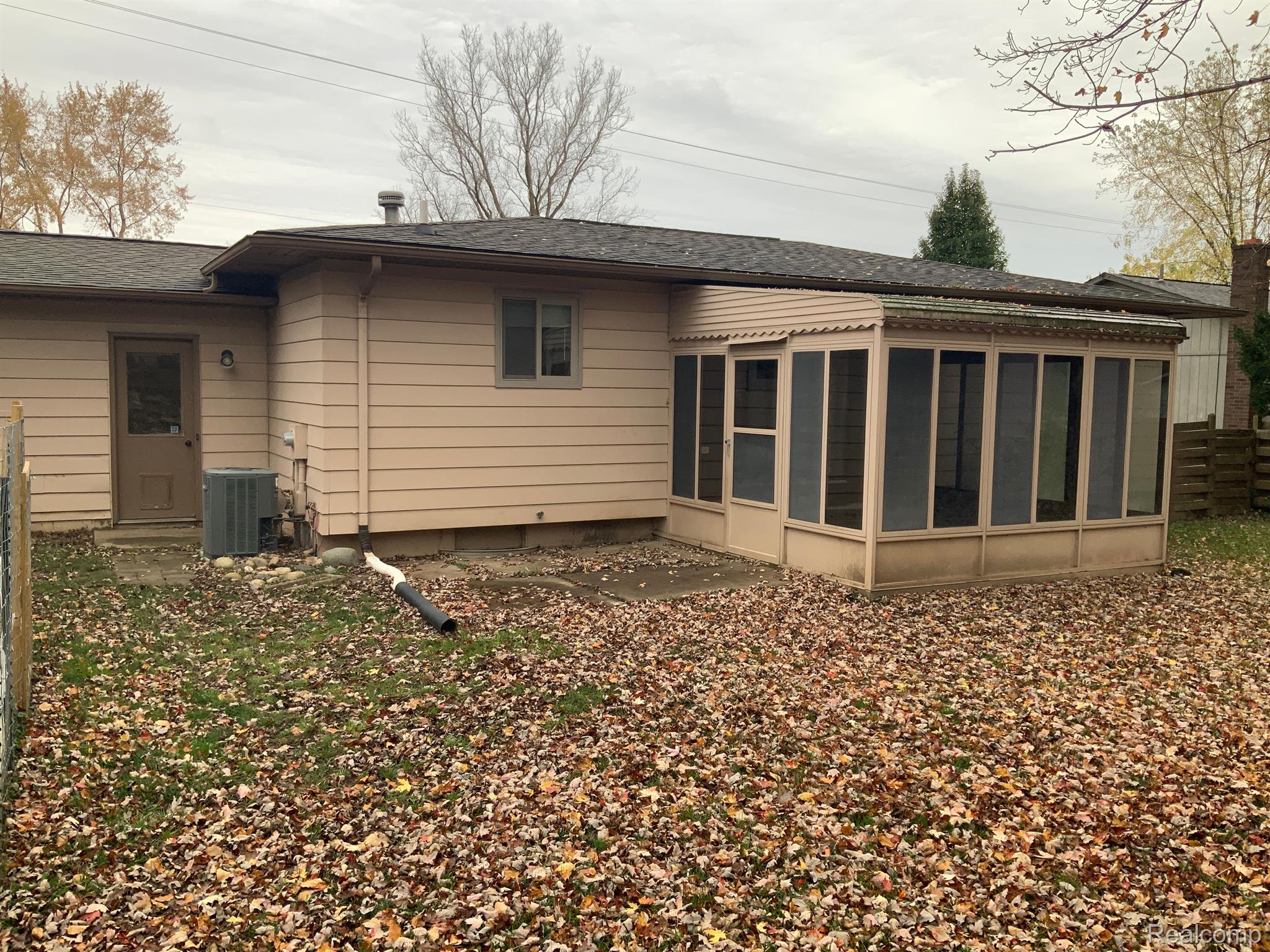599 West Pierson Road Flushing, MI 48433 - Photo 20 of 24 Gallery Image 20