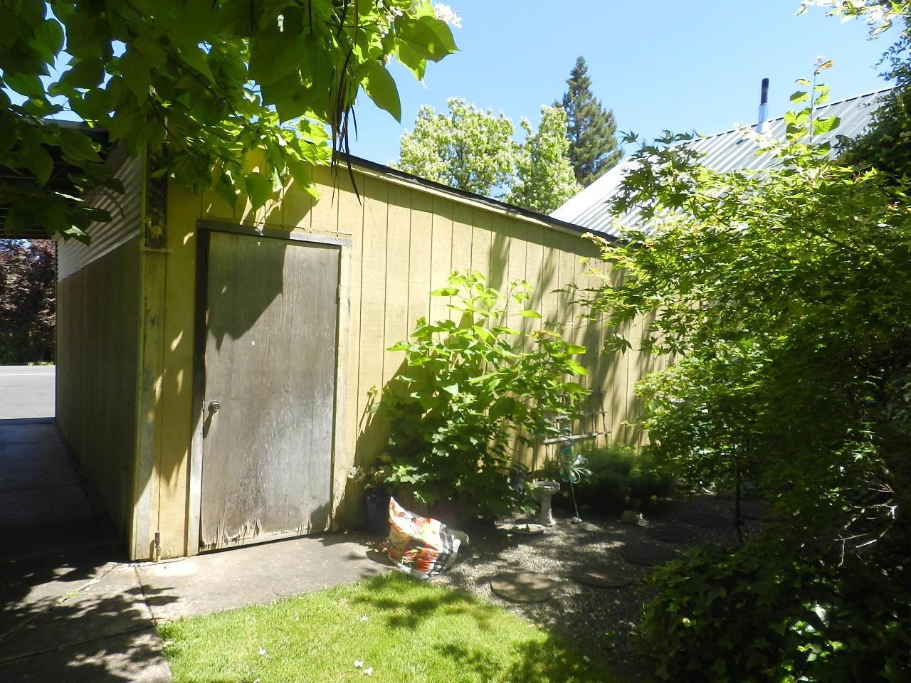 1360 Thomas Road Medford, OR 97501 - Photo 15 of 31 Additional Photo