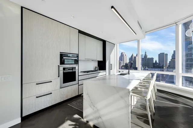 $4,200,000 | 111 Murray Street, Unit 24B | TriBeCa