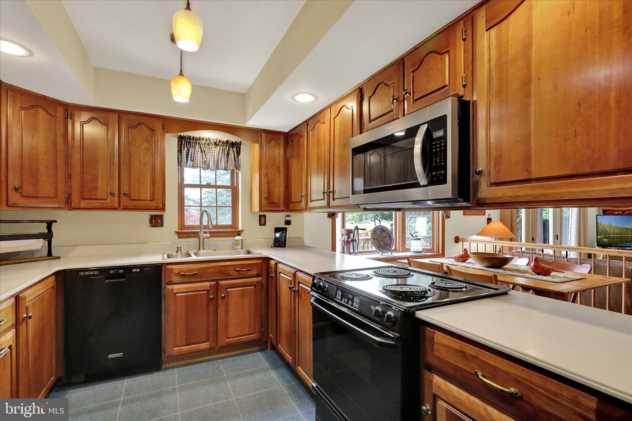 536 Grings Hill Road Reading, PA 19608 - Photo 14 of 53 360_8876