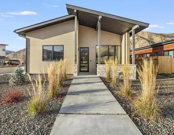 $1,295,000 | 820 North 1st Avenue, Hailey, ID 83333