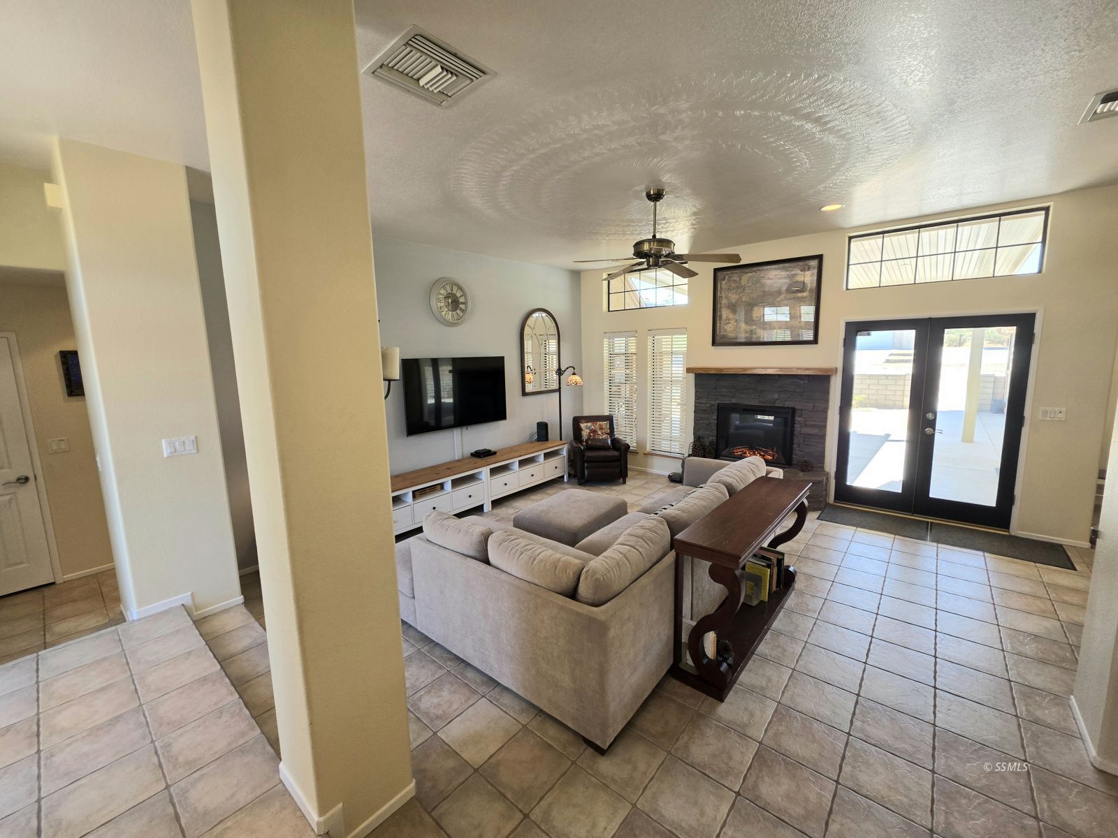 309 East Diamond Peak Avenue Ridgecrest, CA 93555 - Photo 4 of 50