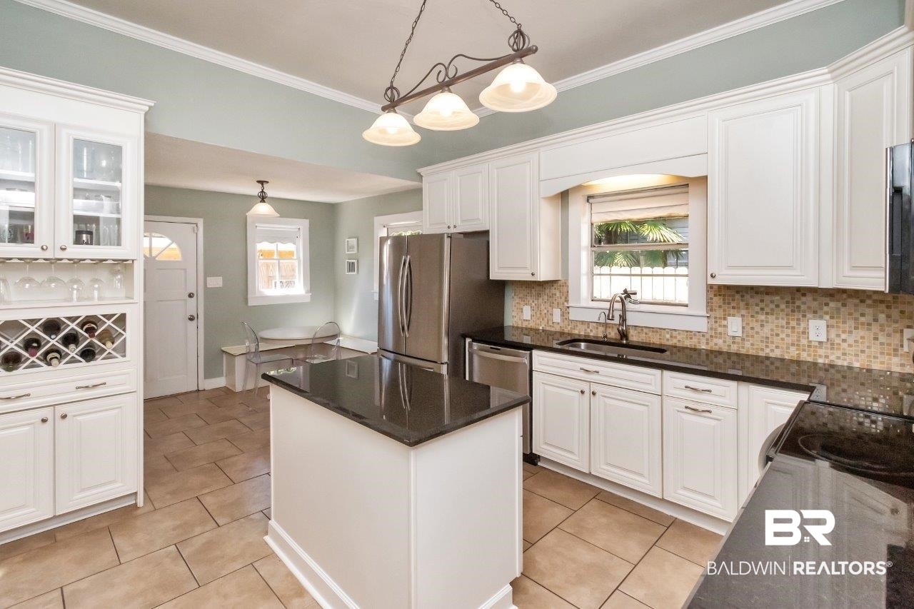 1305 Old Shell Road Mobile, AL 36604 - Photo 10 of 26