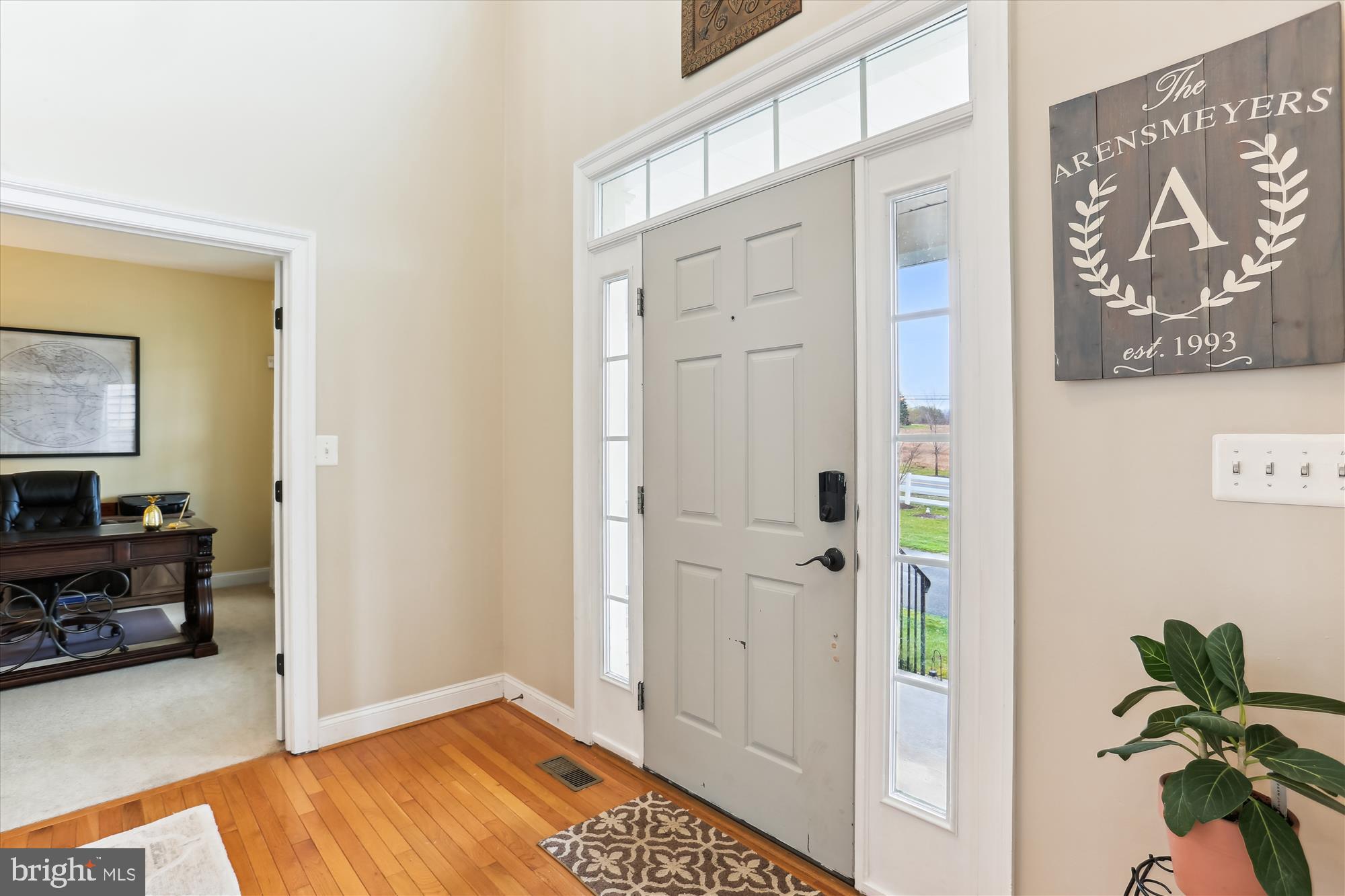 12206 Skylark Road Clarksburg, MD 20871 - Photo 11 of 88 Entry