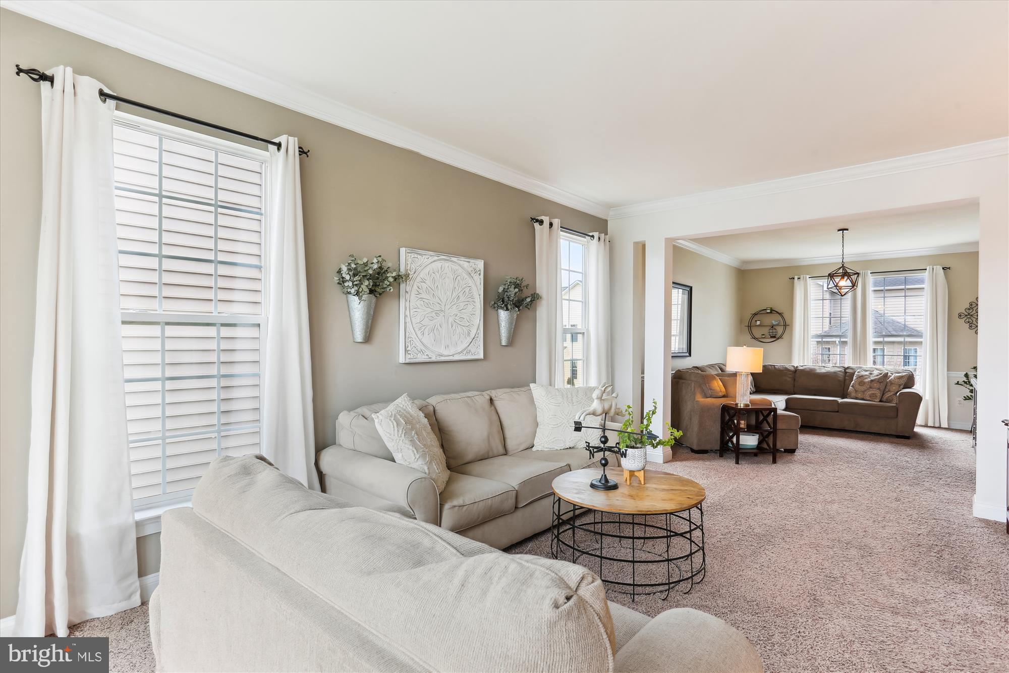 12206 Skylark Road Clarksburg, MD 20871 - Photo 20 of 88 Living Room