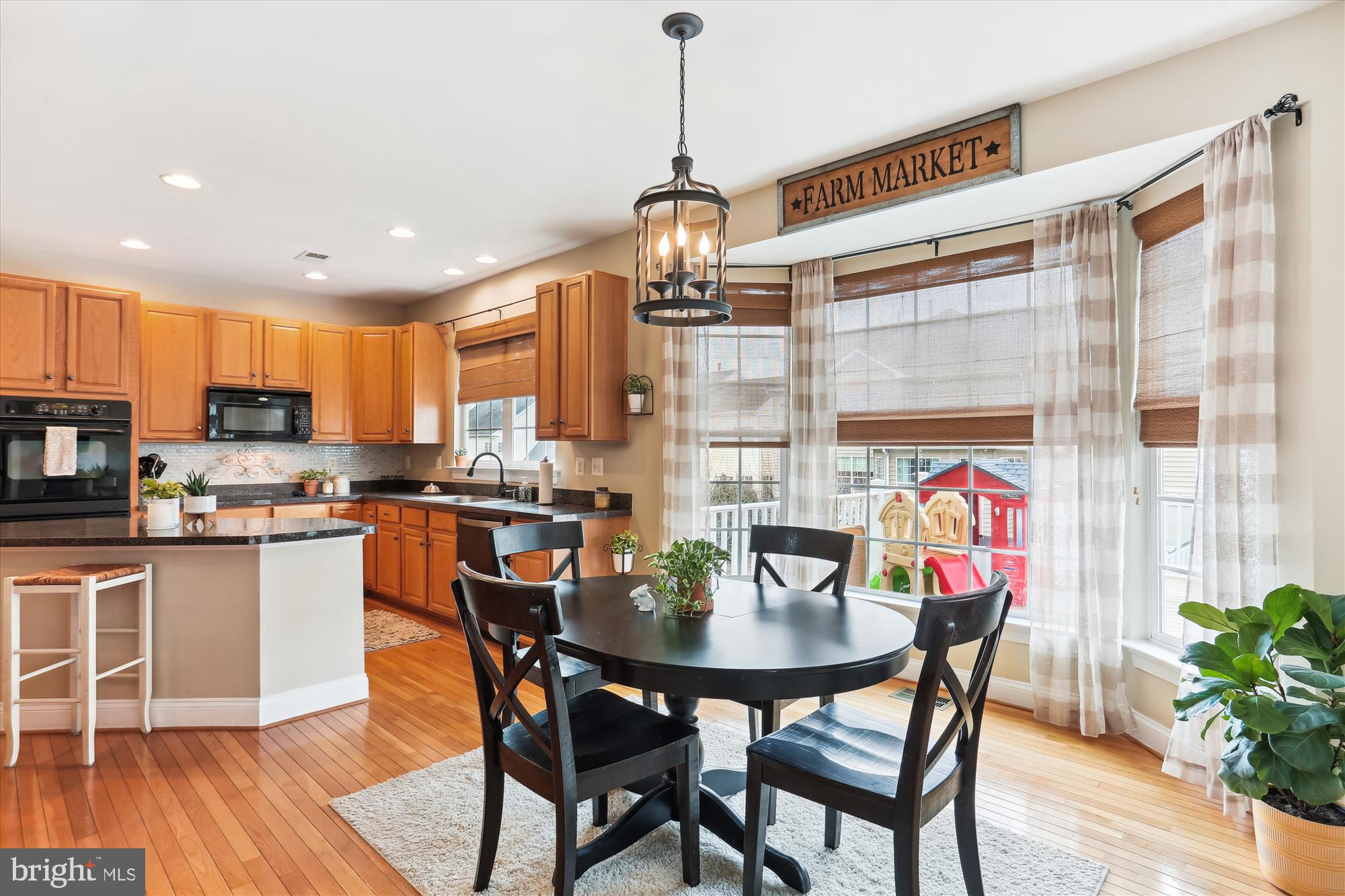 12206 Skylark Road Clarksburg, MD 20871 - Photo 29 of 88 Breakfast Area