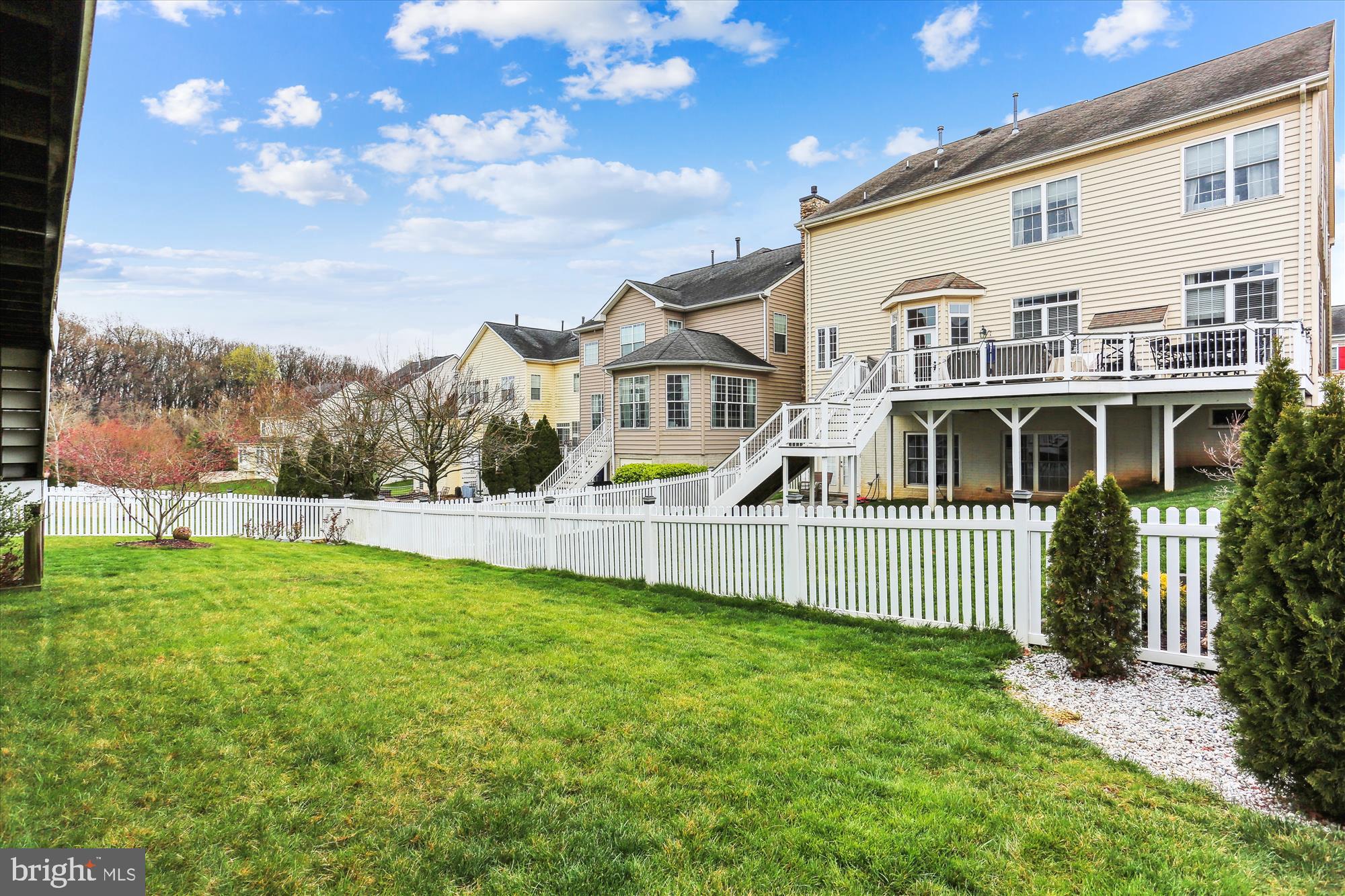 12206 Skylark Road Clarksburg, MD 20871 - Photo 3 of 88 Back Yard