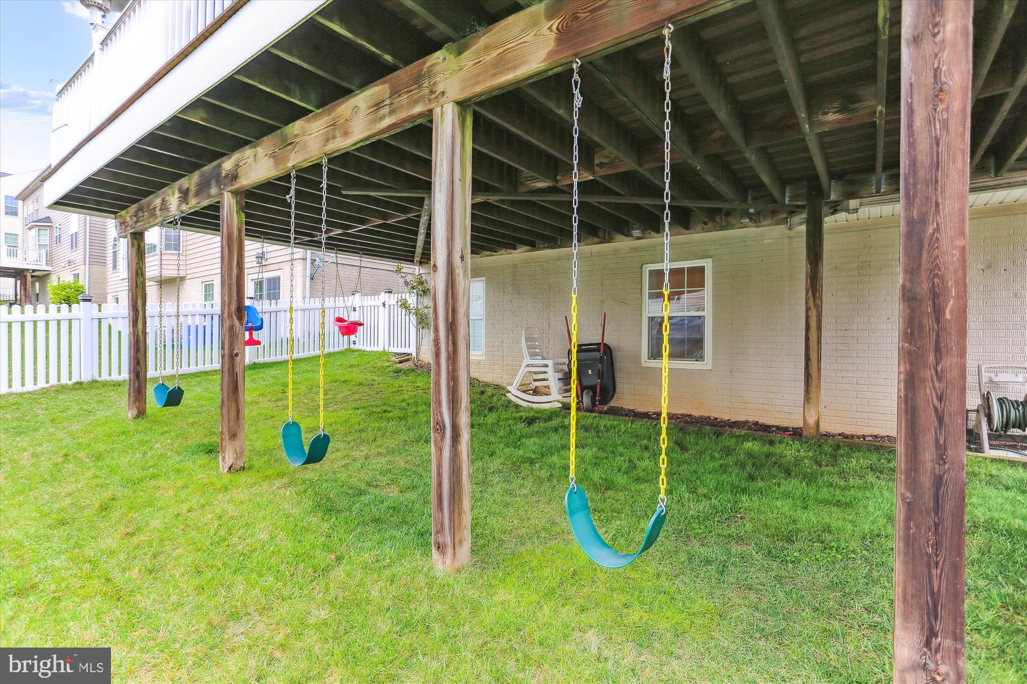 12206 Skylark Road Clarksburg, MD 20871 - Photo 5 of 88 Swings