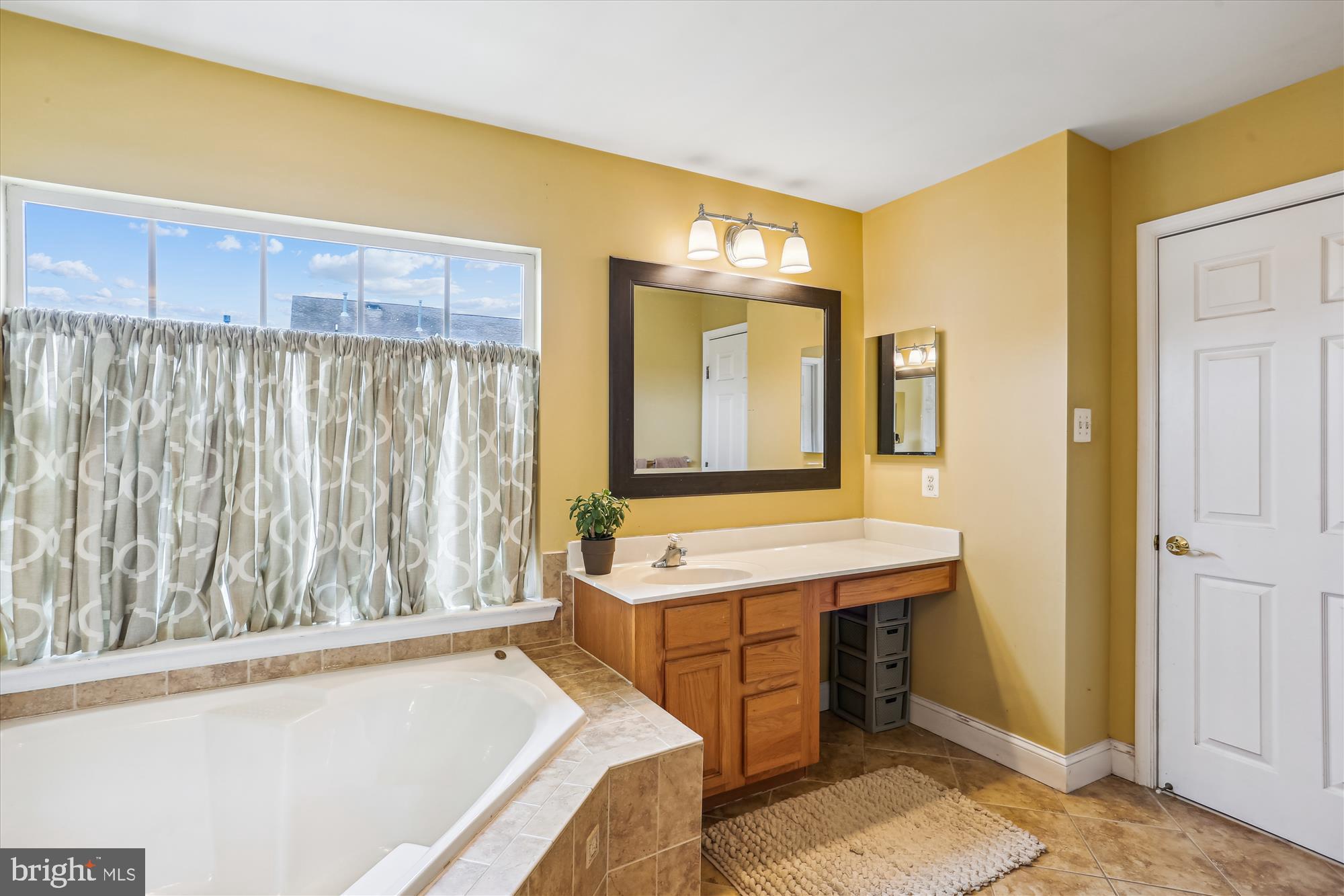 12206 Skylark Road Clarksburg, MD 20871 - Photo 52 of 88 Primary Bath