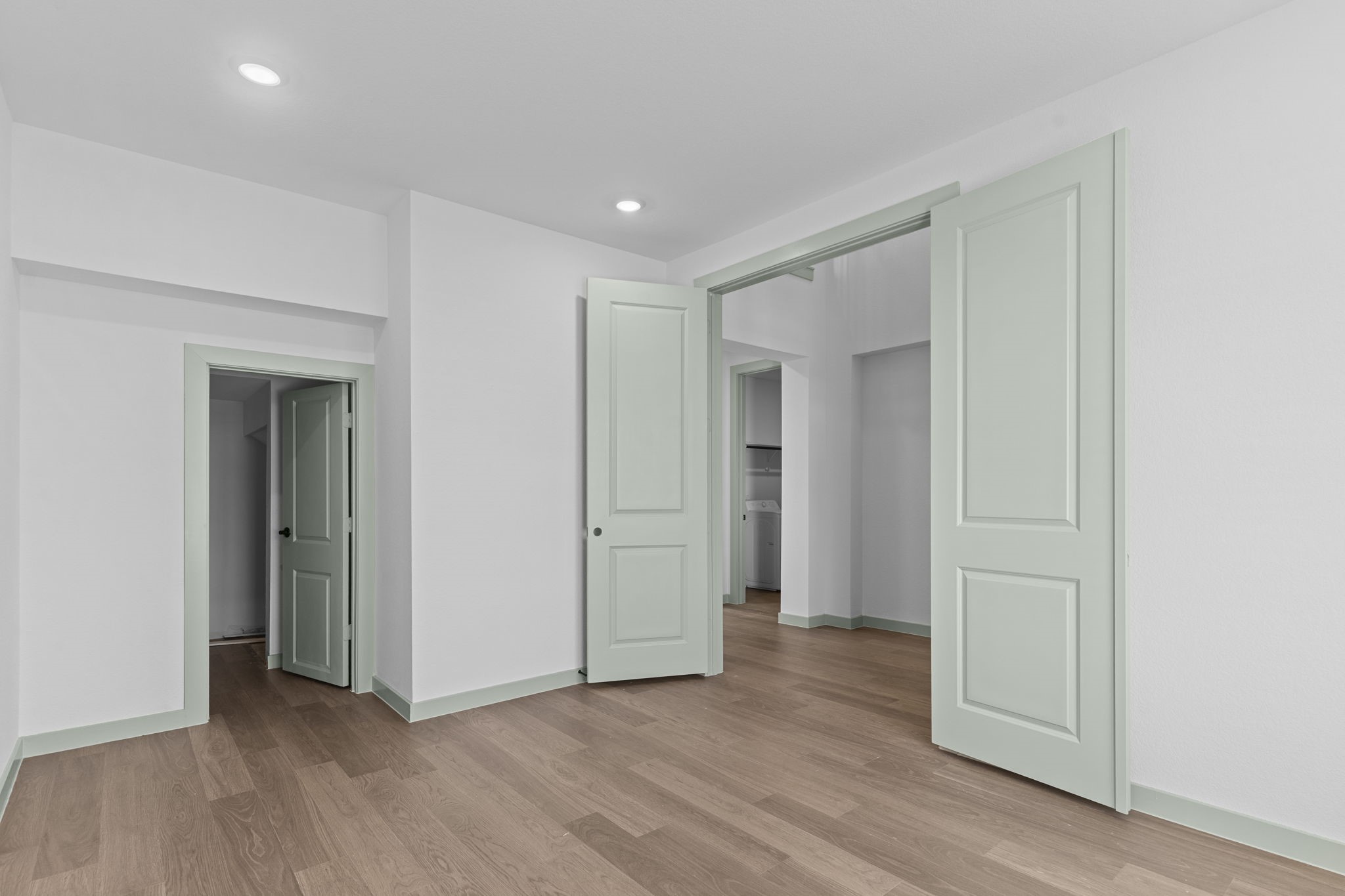 3305 Bolt Rope Drive Texas City, TX 77568 - Photo 20 of 30 an empty room with wooden floor & closet area