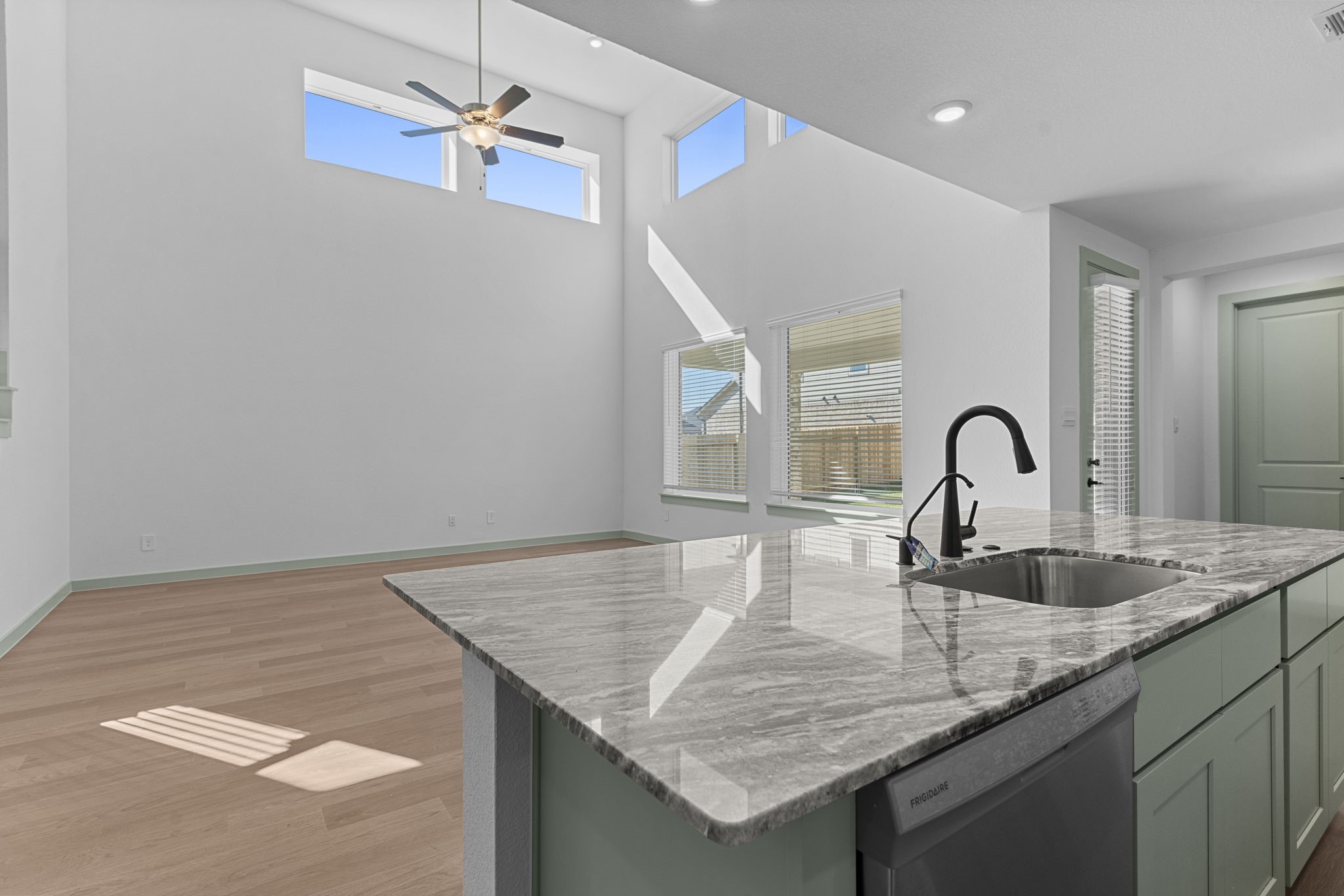 3305 Bolt Rope Drive Texas City, TX 77568 - Photo 5 of 30