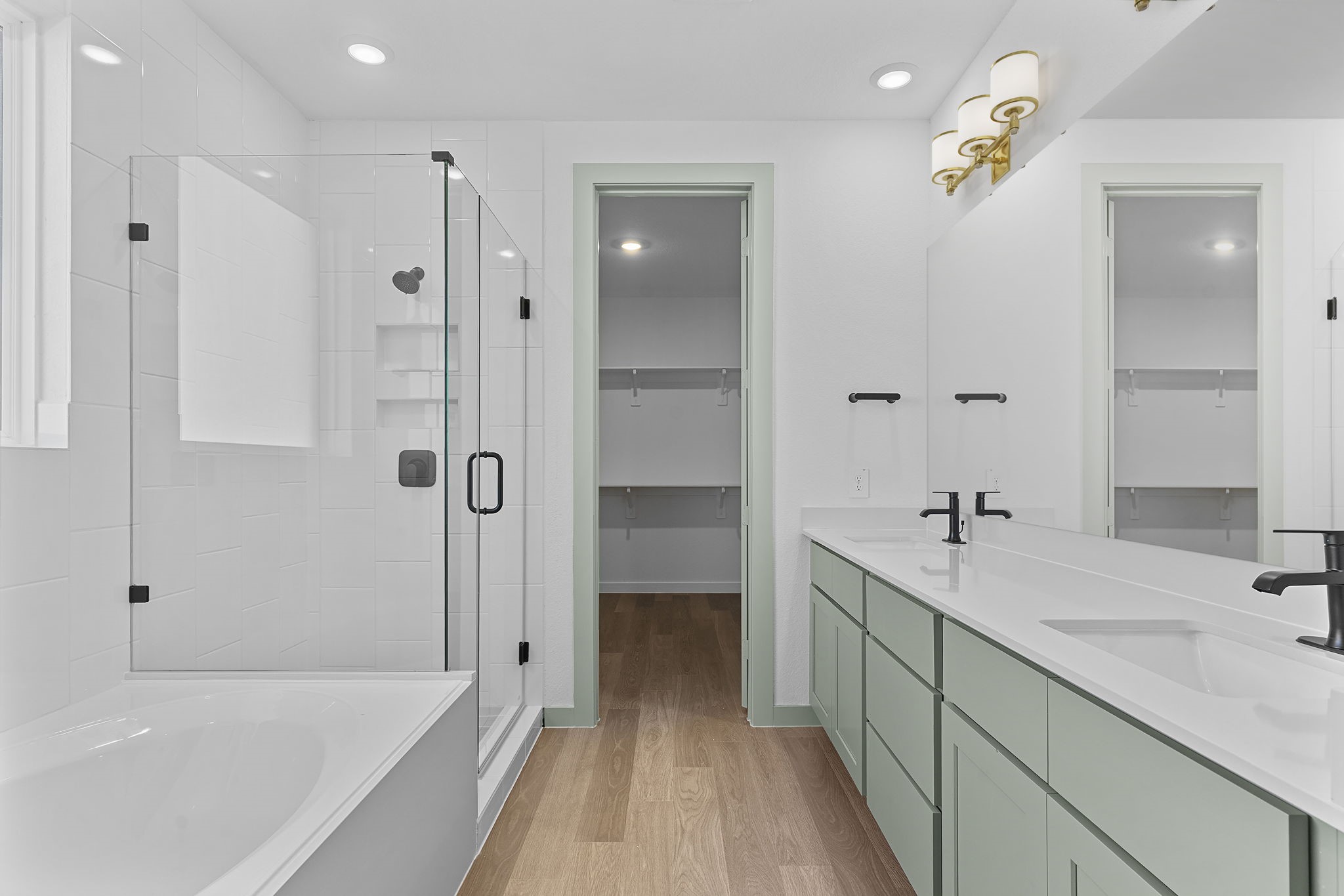 3305 Bolt Rope Drive Texas City, TX 77568 - Photo 10 of 30 a bathroom with a tub sink and mirror