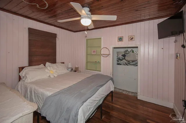 $214,900 | 3105 East Lakeview Avenue, Pensacola, FL 32503