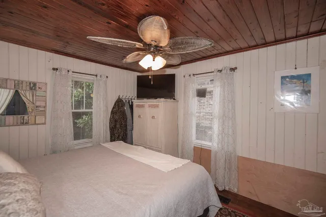 $214,900 | 3105 East Lakeview Avenue, Pensacola, FL 32503