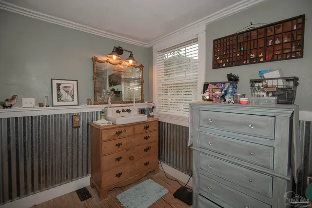 $214,900 | 3105 East Lakeview Avenue, Pensacola, FL 32503